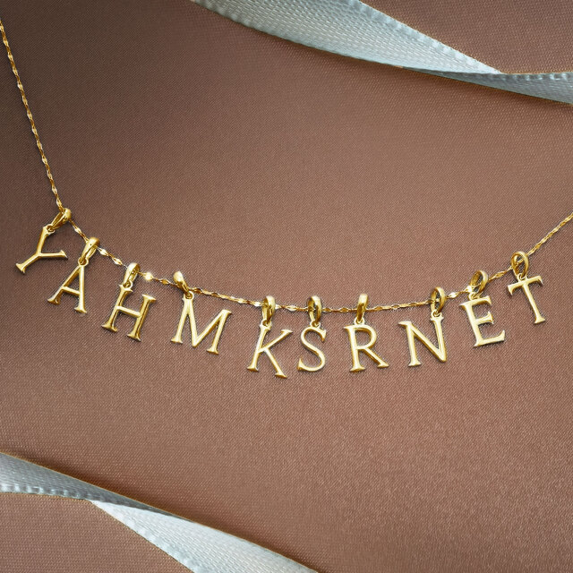 ペンダントトップ 英字 イニシャル レディース メンズ K18 18金