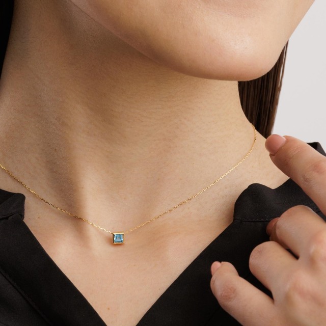 ペンダントトップ トパーズ レディース スイスブルートパーズ18金 18k  