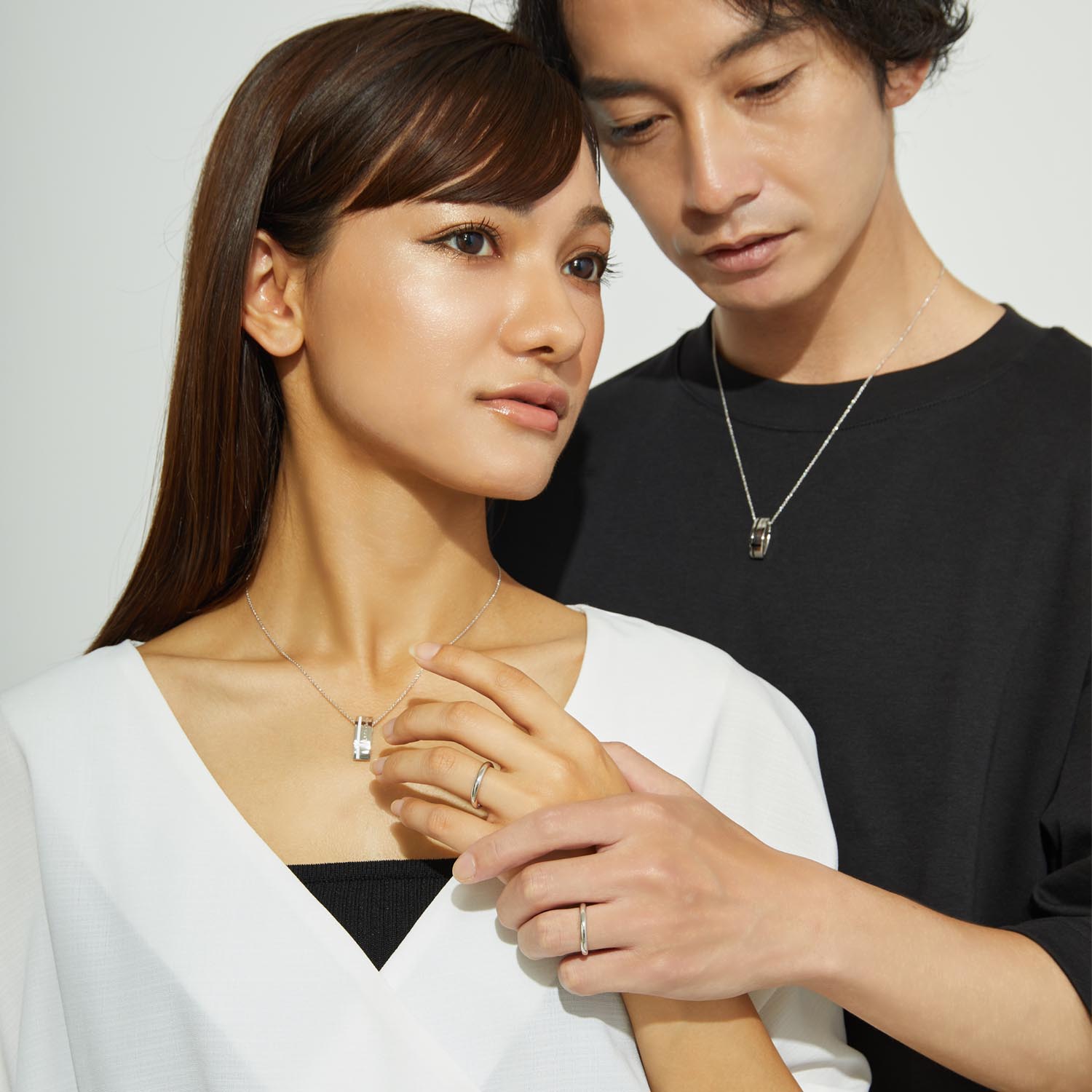 プレゼントにおすすめのエターナルビューティーペアリング着用イメージ