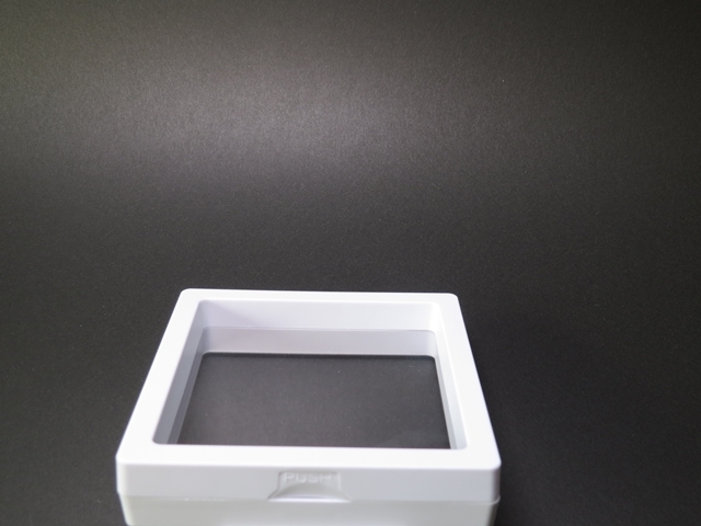 【ケース】(25~64個まで)フロートコレクションケース 90×90×20mm(ホワイト□)ラリマー、天然石、ストーン、ジュエリーなどの発送やディスプレイに最適なエアフィルムケース【フィルムボックス】【ルースケース】