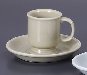 ベージュ厚口高台コーヒー碗皿