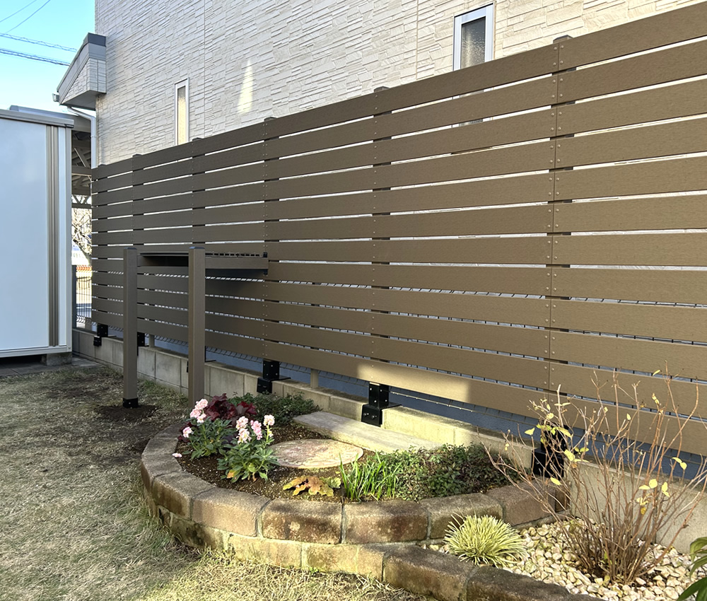 �ꕔ�ɍT������ݒu���Ă��܂��B