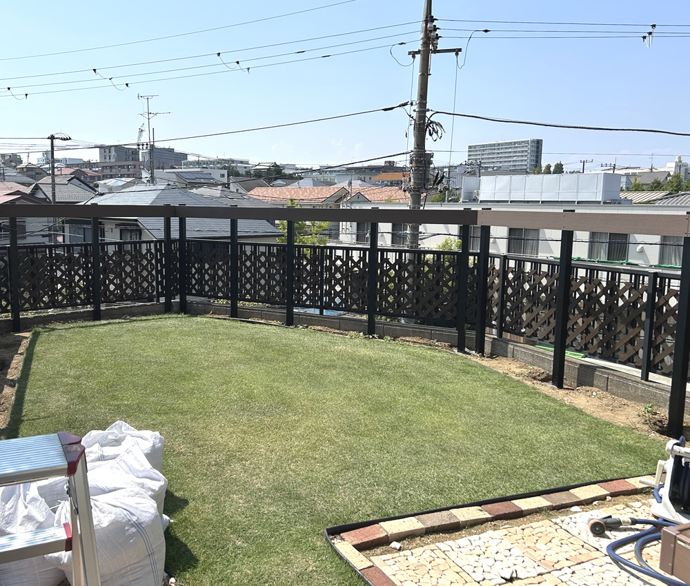 �l�H�؍ނ̓\��t�����i