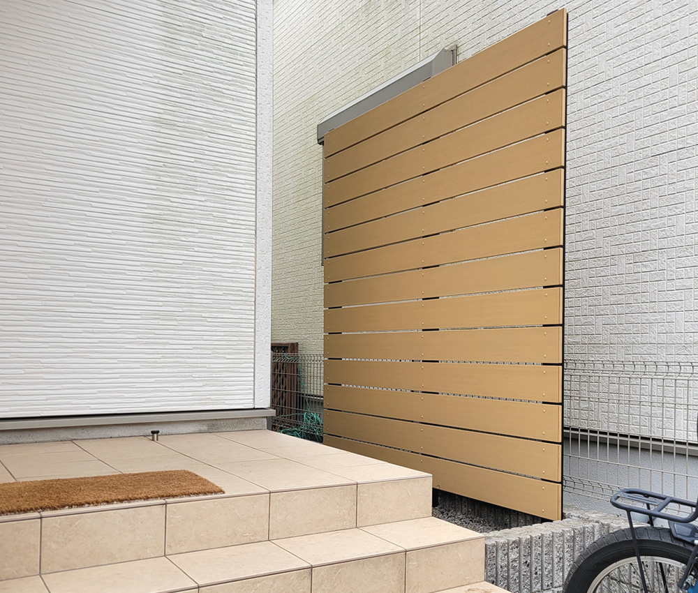 ���֑O�����l�̐l�H�؃t�F���X��ݒu