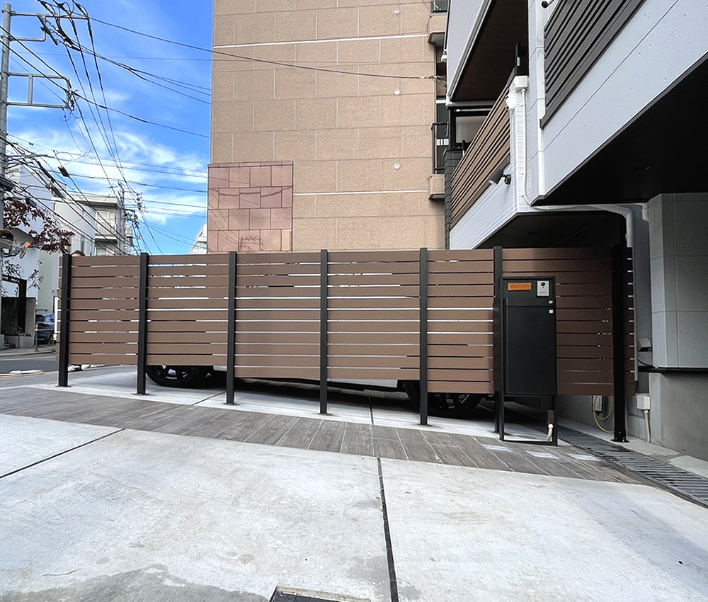 �l�H�؃t�F���X������