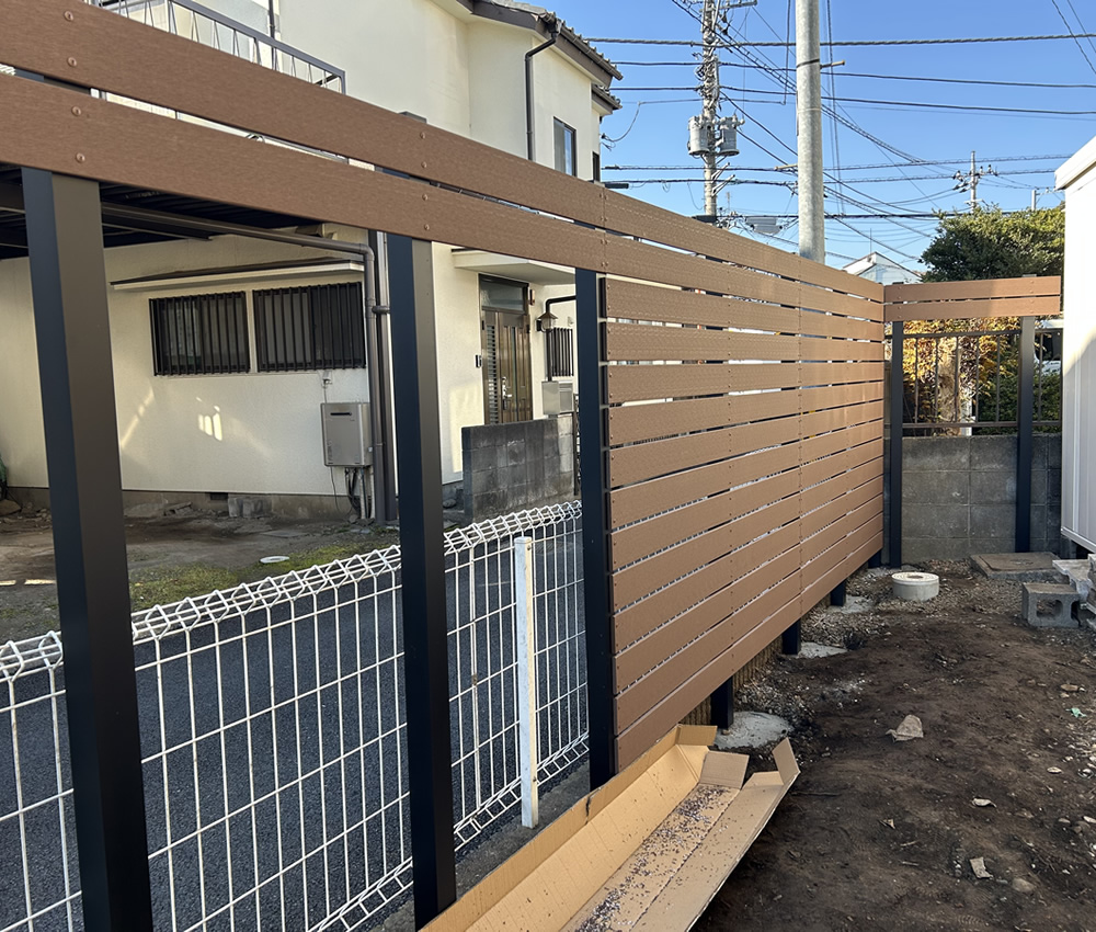 ������ł͏c�ɂP�S�i�̔ނ�\��A���Ԃ͂P�O�~���Ԋu�Ƃ��Ă��܂��B