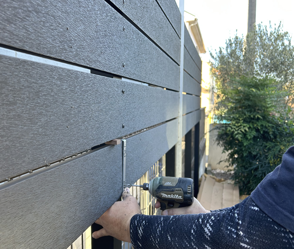 �t���̎�����g���ƌ��̈ʒu���߂��ƂĂ��֗��ł���B