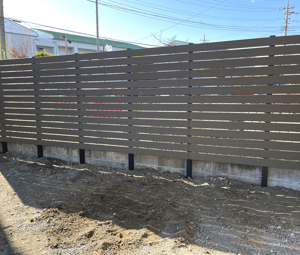 ���ʂ͒��ԏ�ł������A�l�H�؃t�F���X���ł������ƂŋC�ɂȂ�Ȃ��Ȃ�܂����B