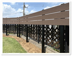 ������͂ɐݒu�����l�H�ؖډB���t�F���X�i�a�q�j�{�H��