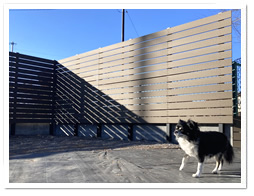 ������̖͂ډB���ƌi�ς�ړI�Ƃ����l�H�؃t�F���X�i�c�a�j�ݒu��