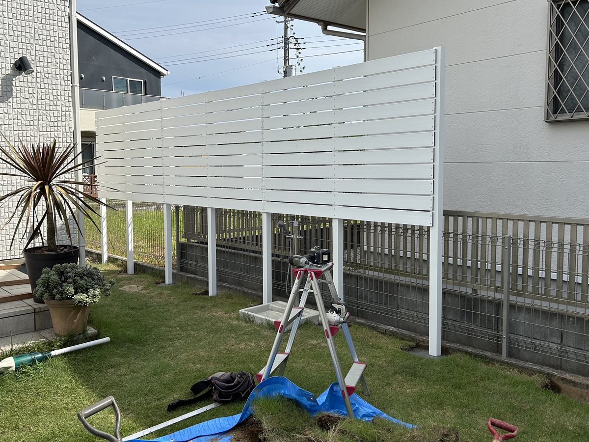 �c�ɂP�P�i�̔ނ��\���܂����B