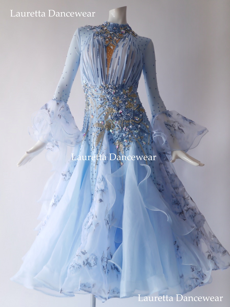 【社交ダンスドレス・衣装】ST21044 スタンダード/モダン 高級仕様 ライトブルー ローズプリント (M)
