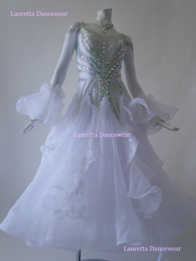 【社交ダンスドレス・衣装】ST20943 スタンダード/モダン　高級仕様　ピュアホワイト(M)