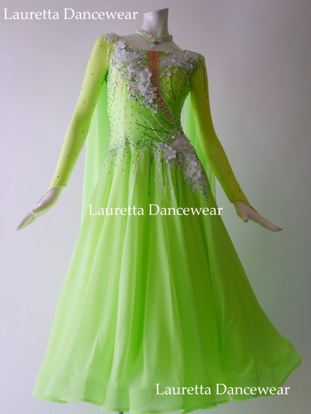 【社交ダンスドレス】ST21098 スタンダード/モダン 高級仕様 ネオングリーンホワイトフラワー(M)