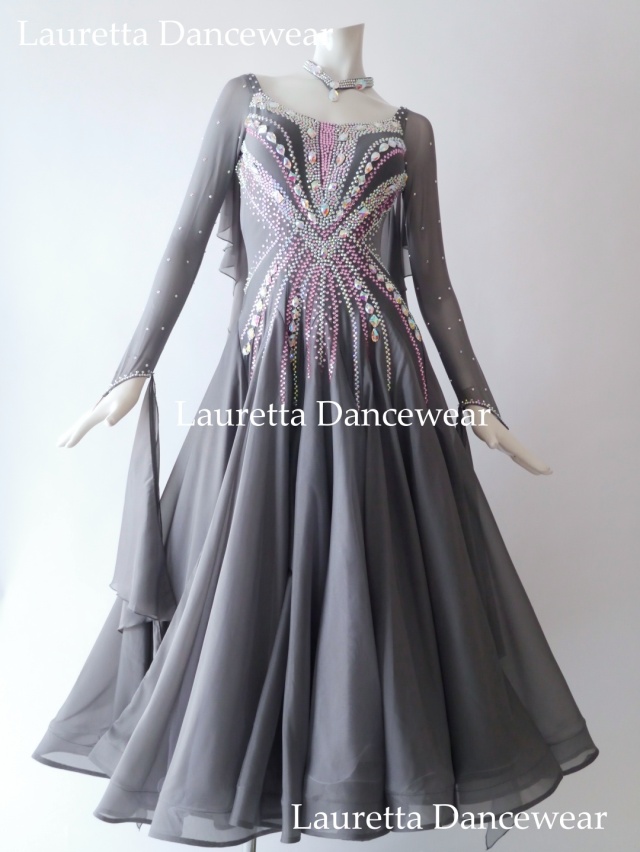 【社交ダンスドレス・衣装】ST21090 スタンダード/モダン 高級仕様  グレー (L)
