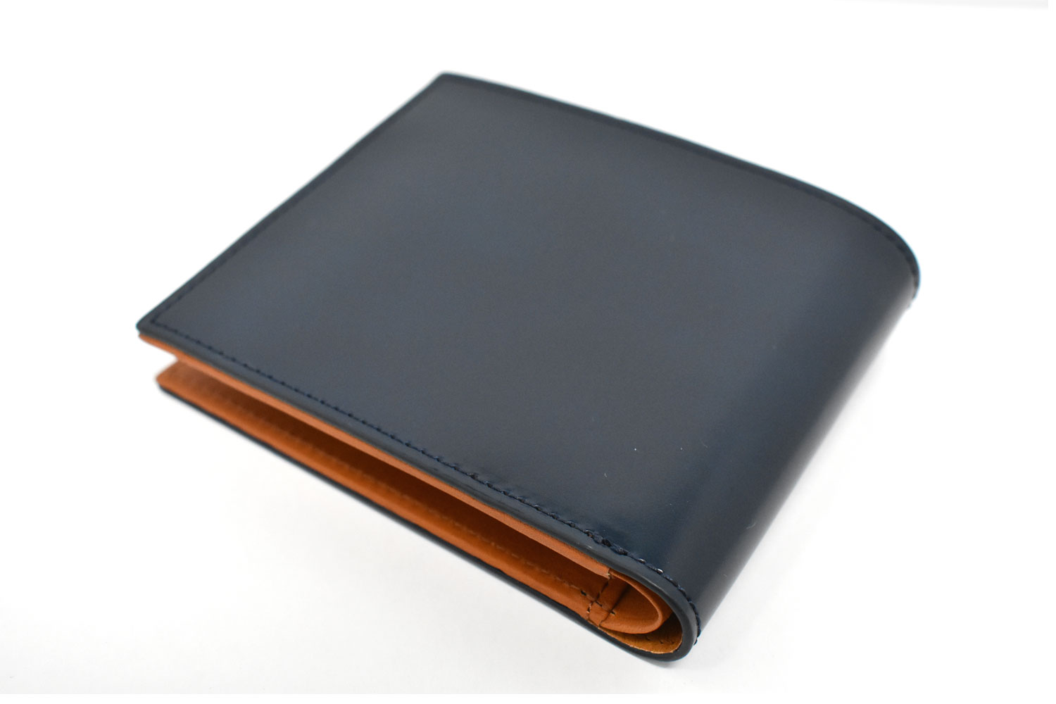 プレリー銀座、黒いレザー二つ折り財布 　NP12223 　コードバン革　未使用 プレリー銀座、黒いレザー二つ折り財布 箱付きNP12223 コードバン革