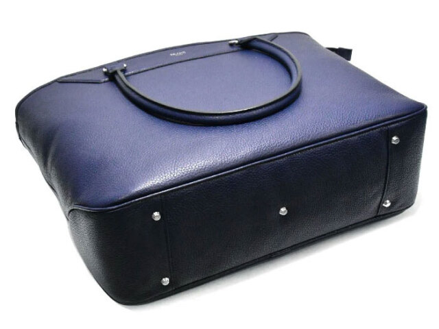 フルイタリアンレザーバッグ　トートバッグ 「プレリーギンザ」 NA55370　ネイビー　底面
