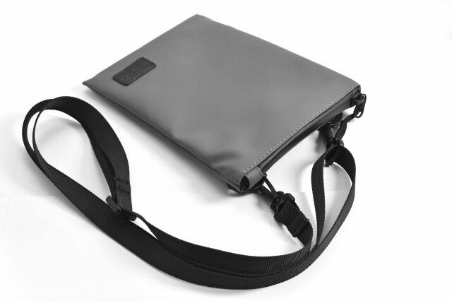 ACTIVE（アクティブ） ワンマイルサコッシュ 「プレリー1957」 NP00570　グレー　正面