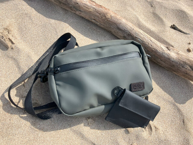 ACTIVE（アクティブ） 防水＆耐久&軽量　ショルダーバッグ NP00810　ミニマルウォレット NP00170　イメージ画像