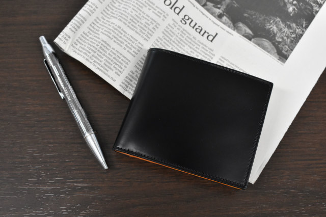 CORDOVAN1957(コードバン1957） 二つ折り財布（小銭入れあり） 「プレリー1957」 NP12223 商品特徴