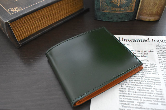 CORDOVAN1957(コードバン1957） 二つ折り財布（小銭入れなし） 「プレリー1957」 NP12318 商品特徴