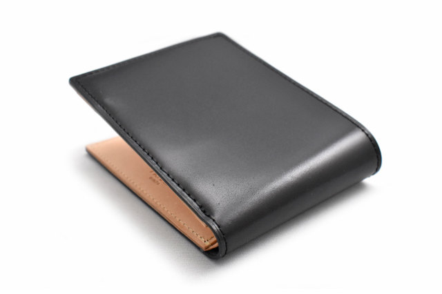 ナチュラルコードバン　スマートコンパクト　二つ折り財布（小銭入れあり） 「プレリーギンザ」　NP47724　クロ　裏面