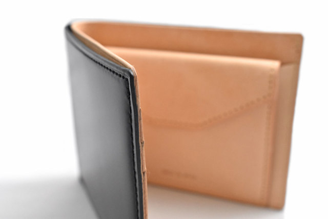 ナチュラルコードバン スマートコンパクト 二つ折り財布（小銭入れあり  