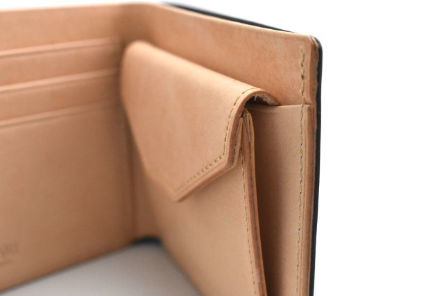 ナチュラルコードバン　スマートコンパクト　二つ折り財布（小銭入れあり） 「プレリーギンザ」　NP47724　商品特徴