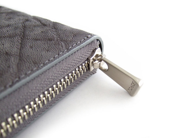 GINZAエレファント　ラウンドファスナー長財布　「プレリーギンザ」　NPM1550　グレー　引手