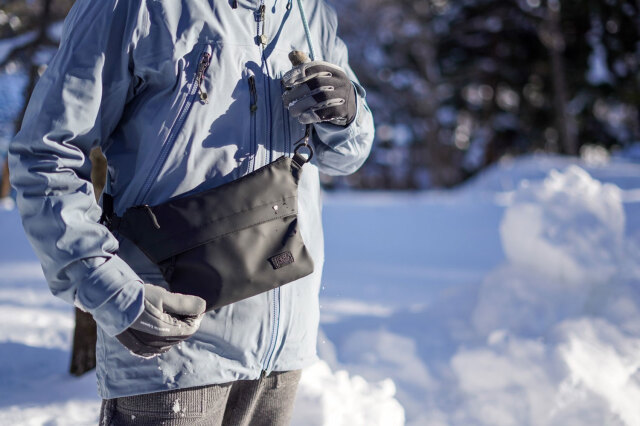 ACTIVE（アクティブ）防水＆耐久&軽量 スリムフィットサコッシュ