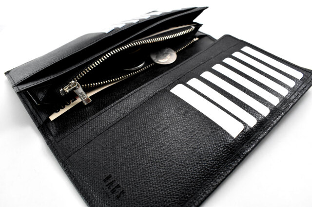 Classic（クラシック） 長財布（小銭入れあり） 「DAKSダックス」 DP34016