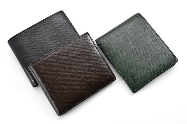Classic（クラシック） ダブルカード二つ折り財布（小銭入れなし）  「DAKSダックス」　DP34414 カラー