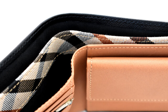 Luster（ラスター） 二つ折り財布（小銭入れあり）  「DAKSダックス」　DP35118　商品特徴