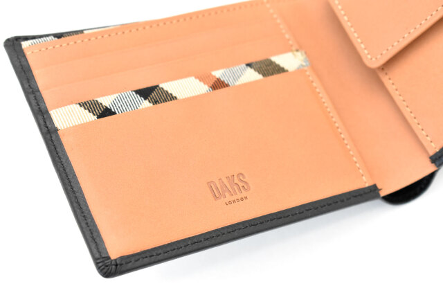 Luster（ラスター） 二つ折り財布（小銭入れあり）  「DAKSダックス」　DP35118　商品特徴