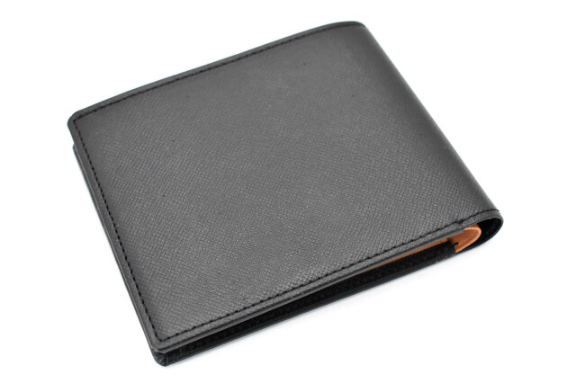 Luster（ラスター） 二つ折り財布（小銭入れなし）  「DAKSダックス」　DP35215　ブラック　裏面