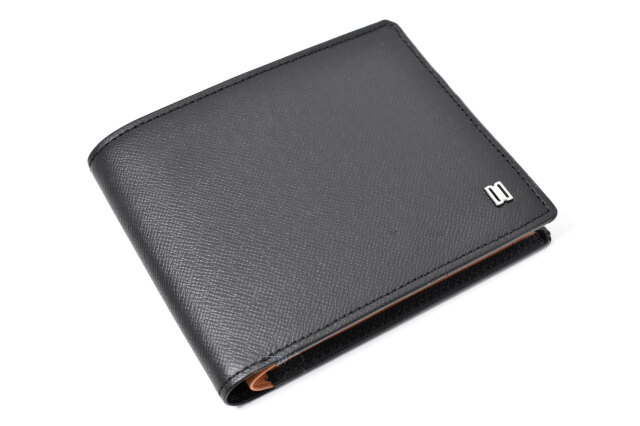 Luster（ラスター） 二つ折り財布（小銭入れなし）  「DAKSダックス」　DP35215　ブラック　正面