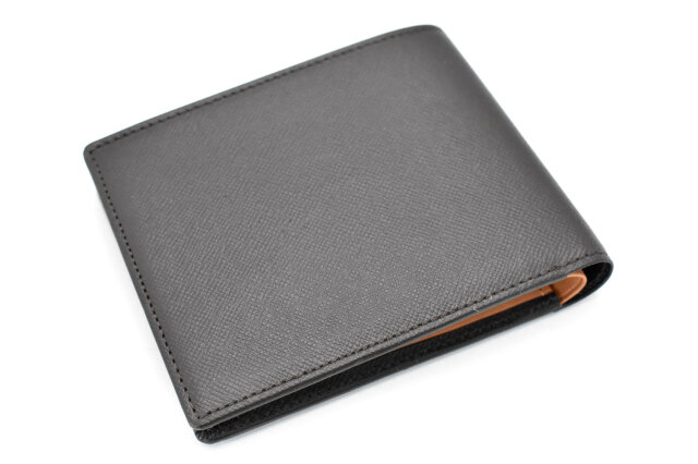 Luster（ラスター） 二つ折り財布（小銭入れなし）  「DAKSダックス」　DP35215　ダークブラウン　裏面