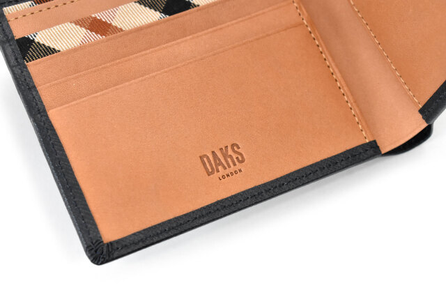 Luster（ラスター） 二つ折り財布（小銭入れなし）  「DAKSダックス」　DP35215　商品特徴