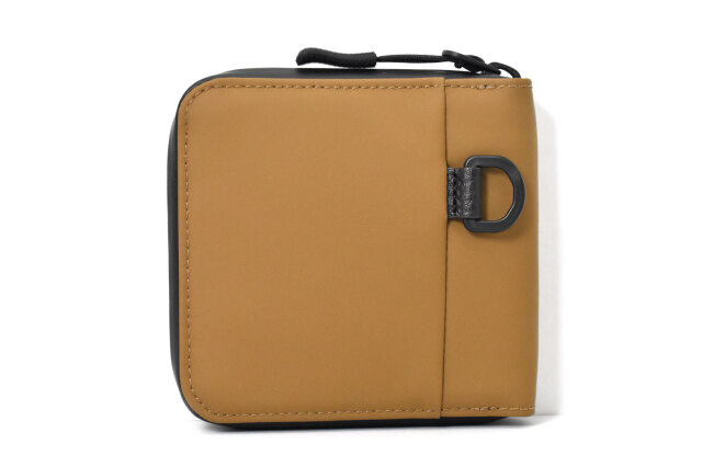 ACTIVE（アクティブ） 防水＆耐久&軽量　アウトドアラウンドファスナー二つ折り財布 「プレリー1957」 NP00210　ベージュ　裏面