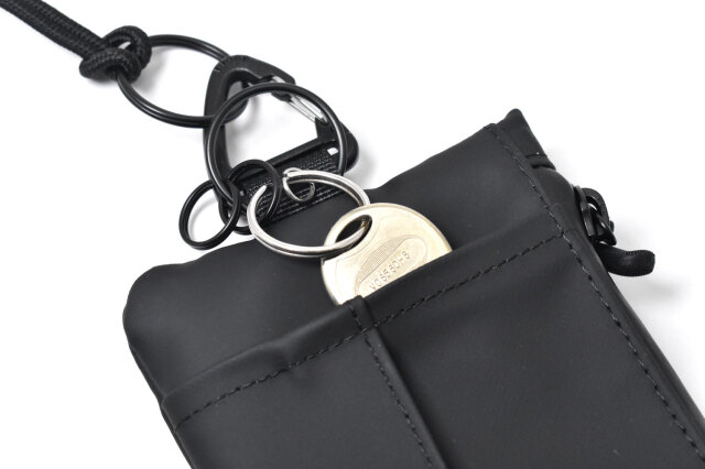 ACTIVE（アクティブ） ネックストラップ付マルチケース 「プレリー1957」 NP00960　商品特徴