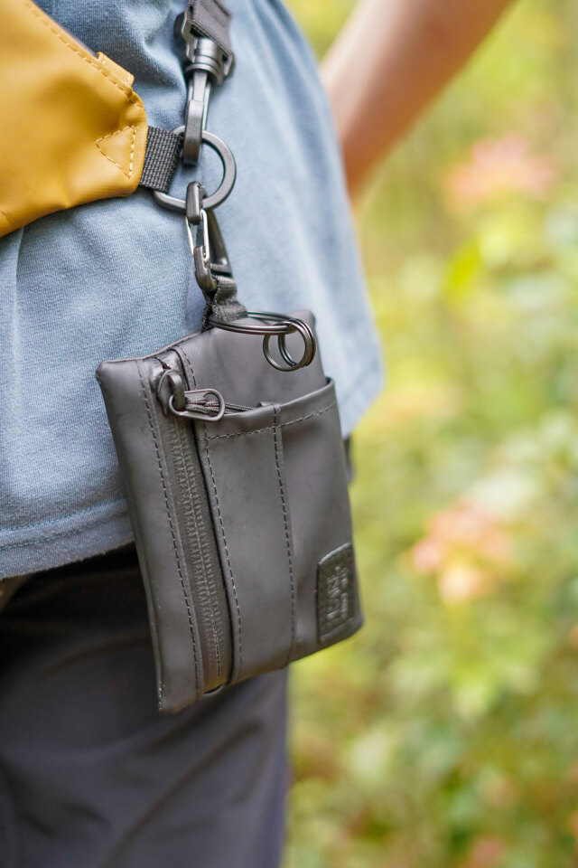 ACTIVE（アクティブ） ネックストラップ付マルチケース 「プレリー1957」 NP00960　イメージ画像