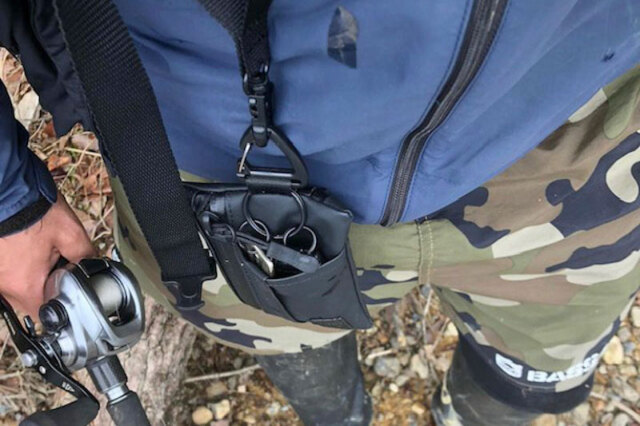 ACTIVE（アクティブ） ネックストラップ付マルチケース 「プレリー1957」 NP00960　イメージ画像