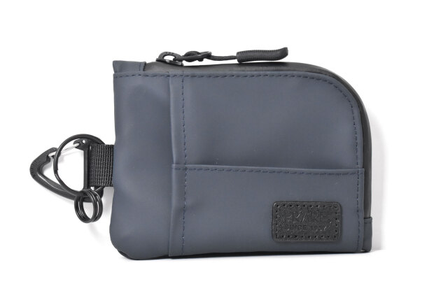 ACTIVE（アクティブ） ネックストラップ付マルチケース 「プレリー1957」 NP00960　ネイビー　正面