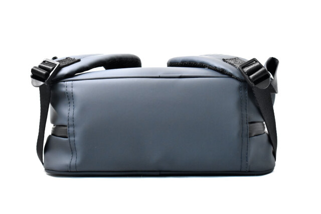 ACTIVE（アクティブ） コンパクトリュック 「プレリー1957」 NP01318　ネイビー　底面