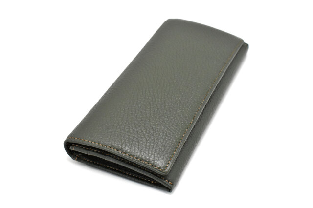 ItalianDeerskin （イタリアンディア） 長財布（小銭入れあり） 「プレリー1957」 NP17014　カーキ　正面