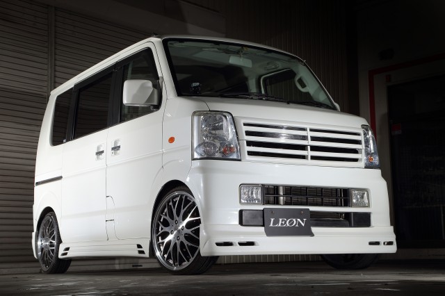 【塗装済】エブリイ・DA64W 1型～4型 4点セット ジークレーベル※沖縄・離島配送不可 T-3-3.5M