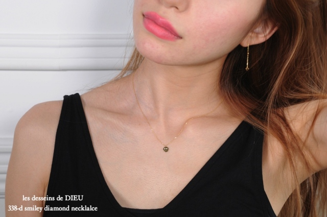 les desseins de DIEU 338D Smile Diamond Necklace K18YG/レ
