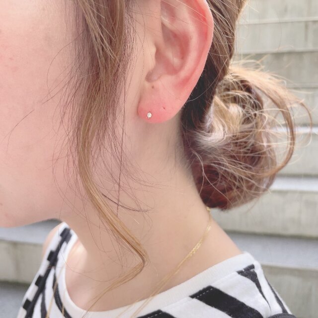 ピナコテーカ 622 2本爪 一粒ダイヤモンド スター スタッド ピアス 18金 Pinacoteca 2prong Reversible Diamond Star Stud Earrings K18yg