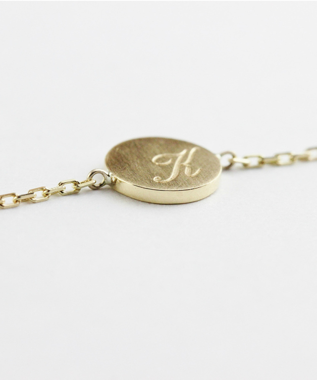 pinacoteca 674 Stamp Initial Number Bracelet K18YG