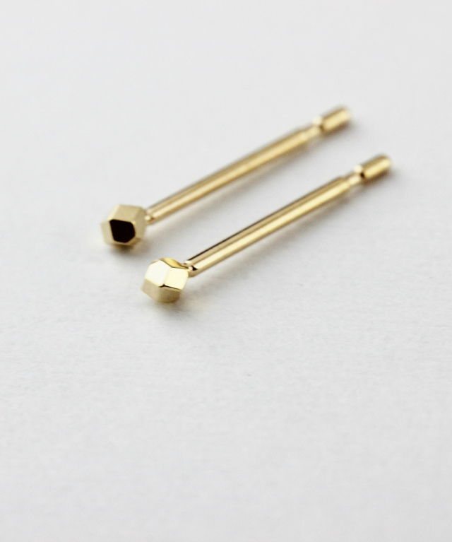 pinacoteca 686 Mini Bits Bling Stone Earrings K18YG